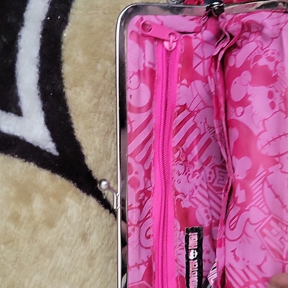 Monster High clutch - Picture 3 of 6